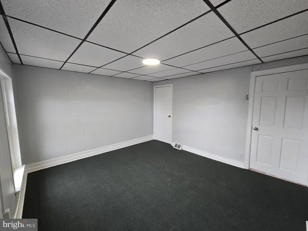 $1,585 | 814 Upland Street, Chester, PA 19013