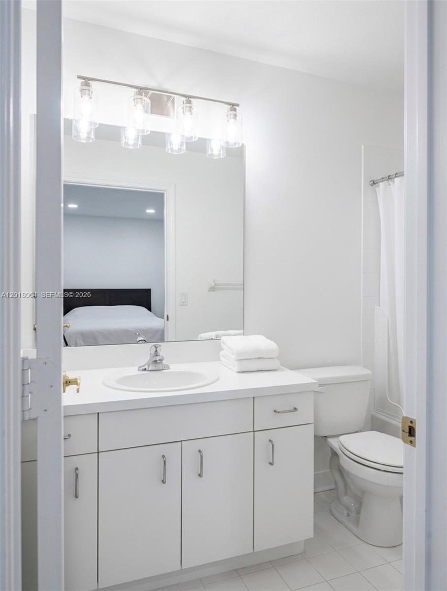 16213 Emerald Cove Road Weston, FL 33331 - Photo 16 of 27