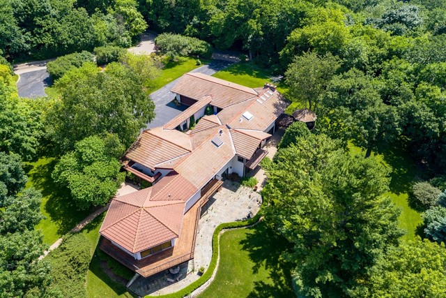 180 Stonegate Road Trout Valley, IL 60013 - Photo 1 of 74