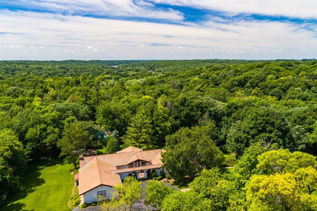 180 Stonegate Road Trout Valley, IL 60013 - Photo 2 of 74