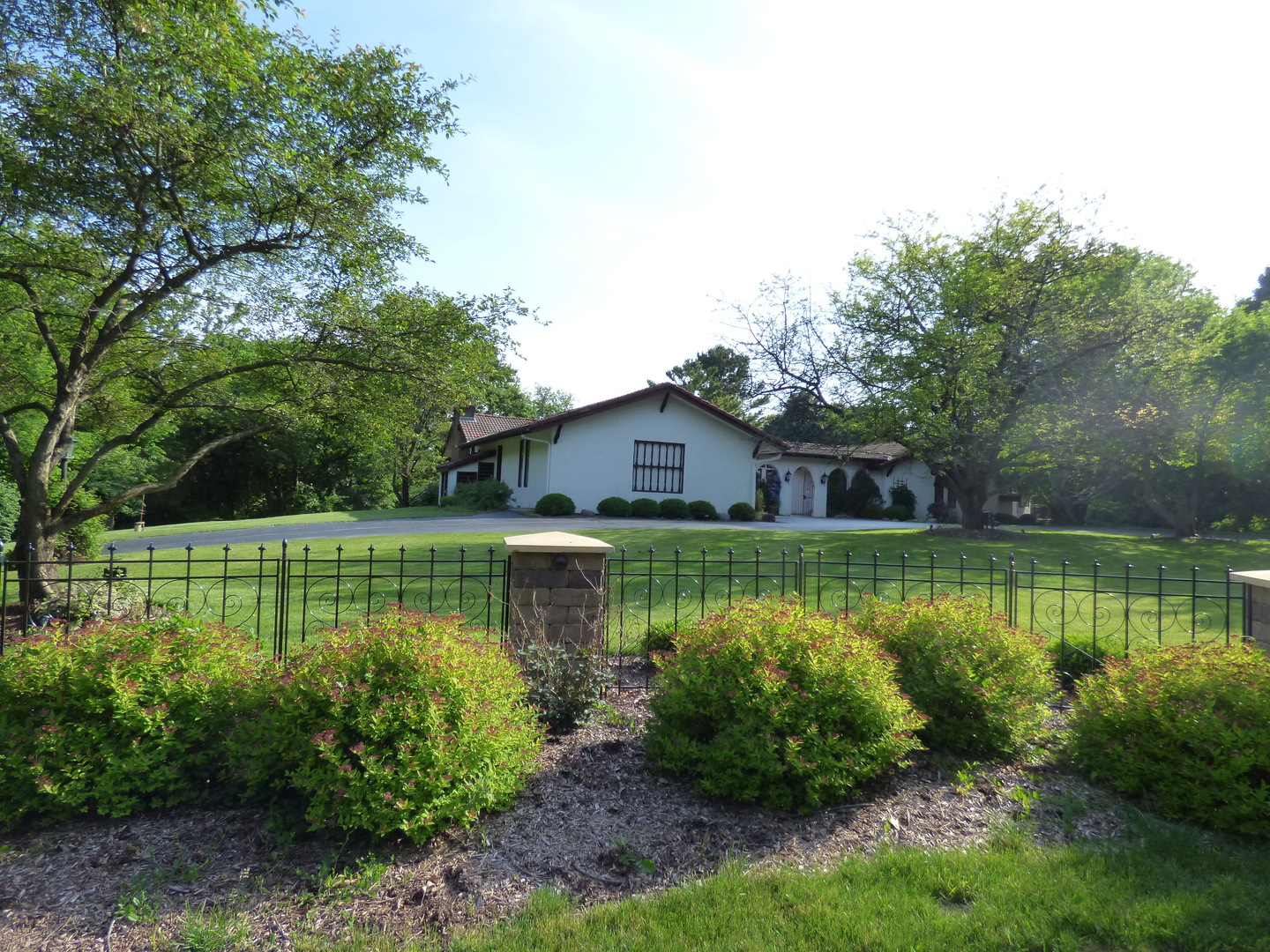 180 Stonegate Road Trout Valley, IL 60013 - Photo 5 of 74