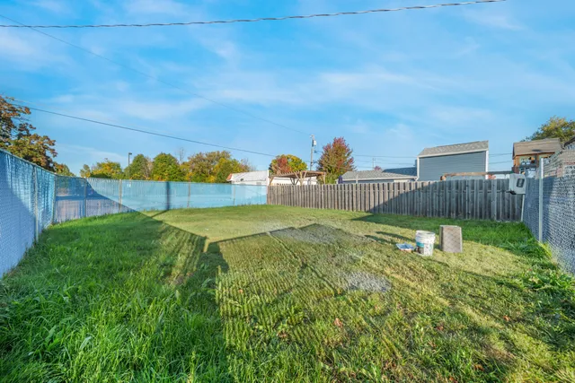 $169,900 | 2004 South 16th Street, Sheboygan, WI 53081