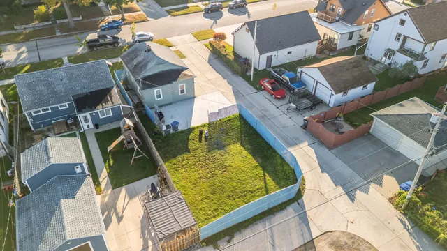 $169,900 | 2004 South 16th Street, Sheboygan, WI 53081