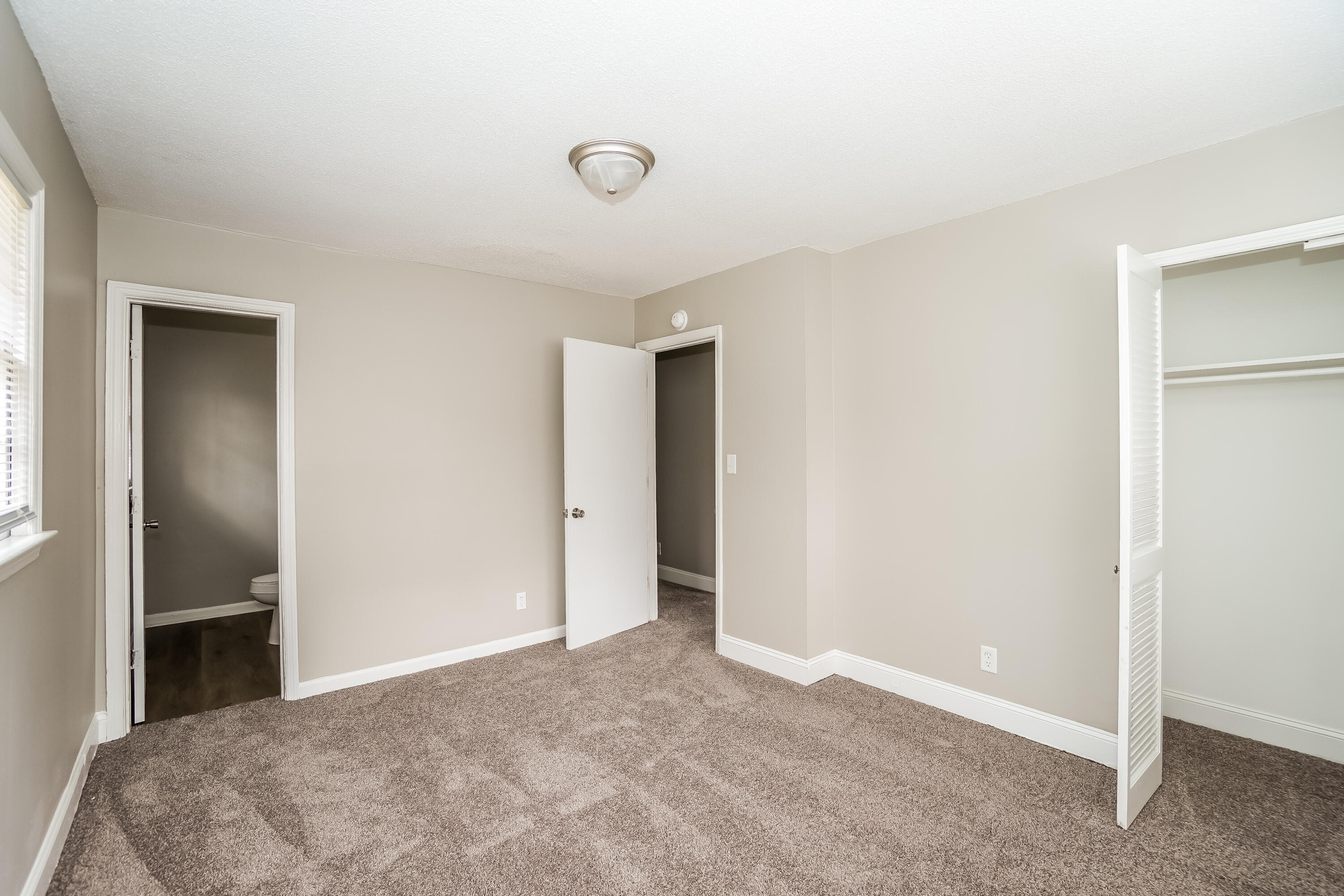 109 Wisteria Road Goose Creek, SC 29445 - Photo 8 of 16 006-photo-main-bedroom-15199638