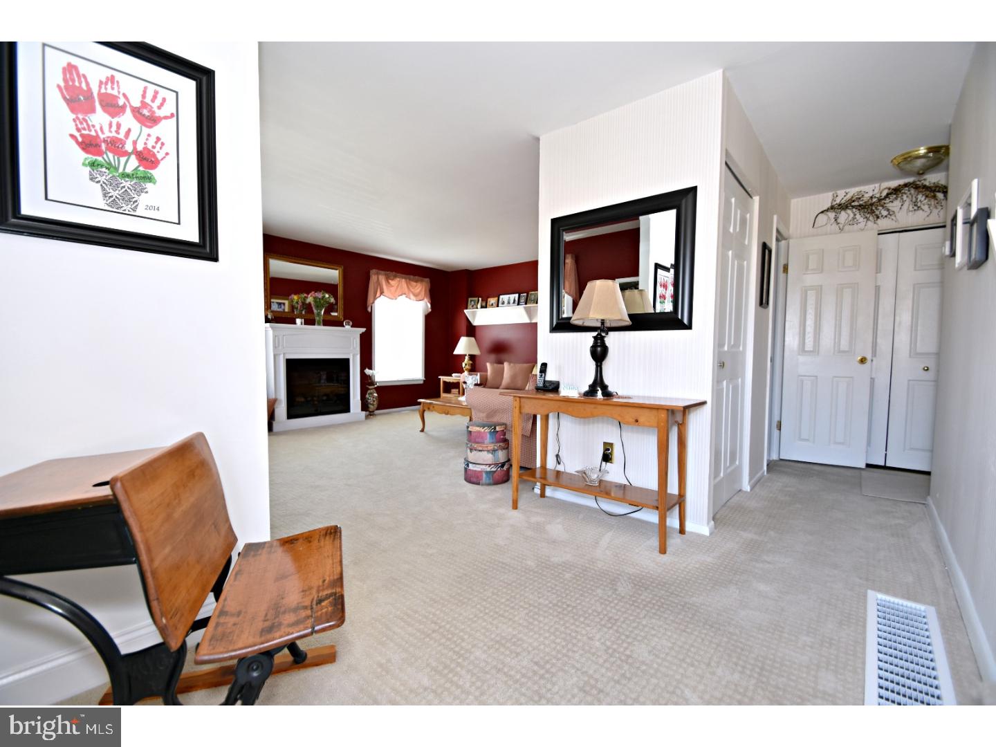 100 Rennard Terrace Philadelphia, PA 19116 - Photo 3 of 24 Gallery Image 3
