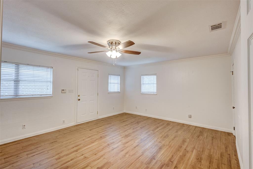 3263 Bilglade Road Fort Worth, TX 76133 - Photo 13 of 31