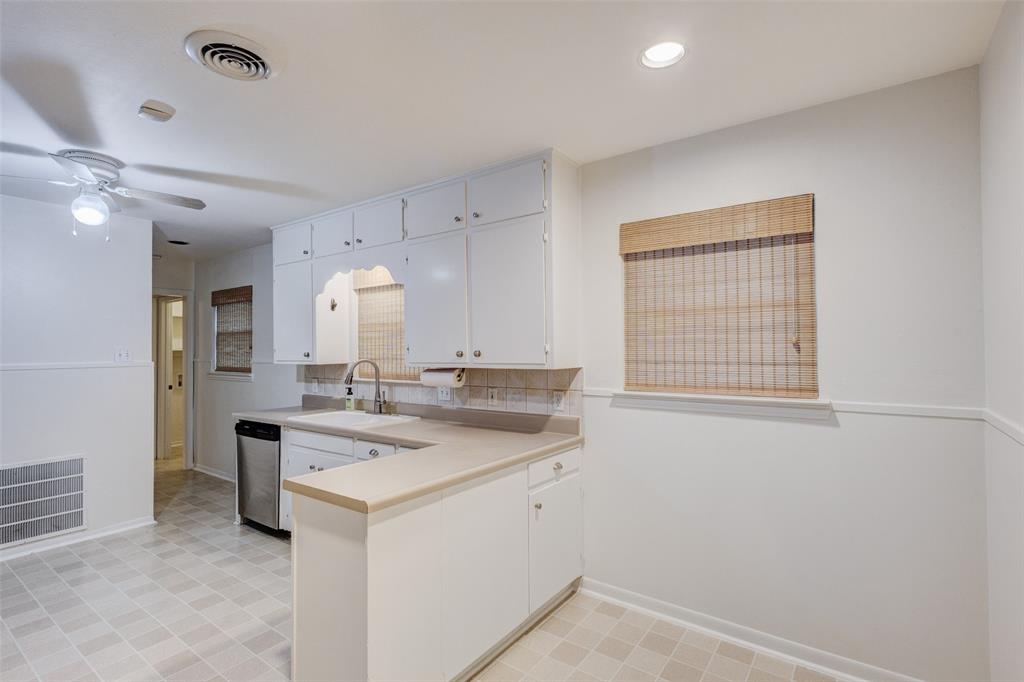 3263 Bilglade Road Fort Worth, TX 76133 - Photo 6 of 31