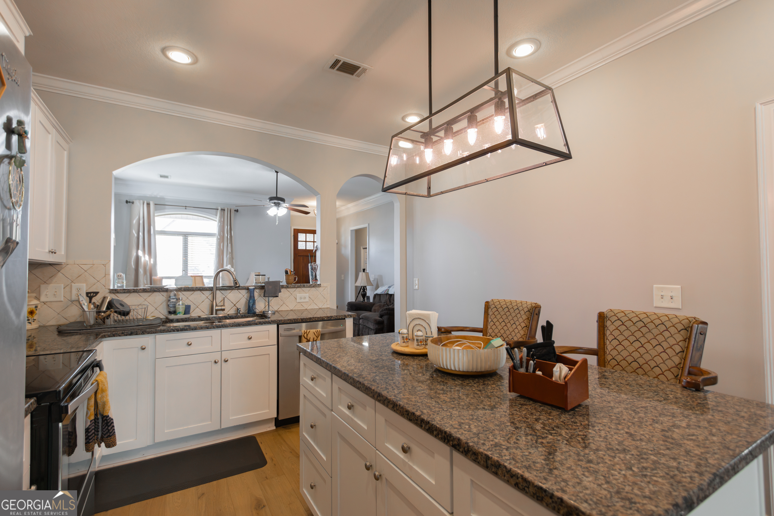 135 Parkview Grove Kathleen, GA 31047 - Photo 19 of 35 a kitchen with sink and cabinets