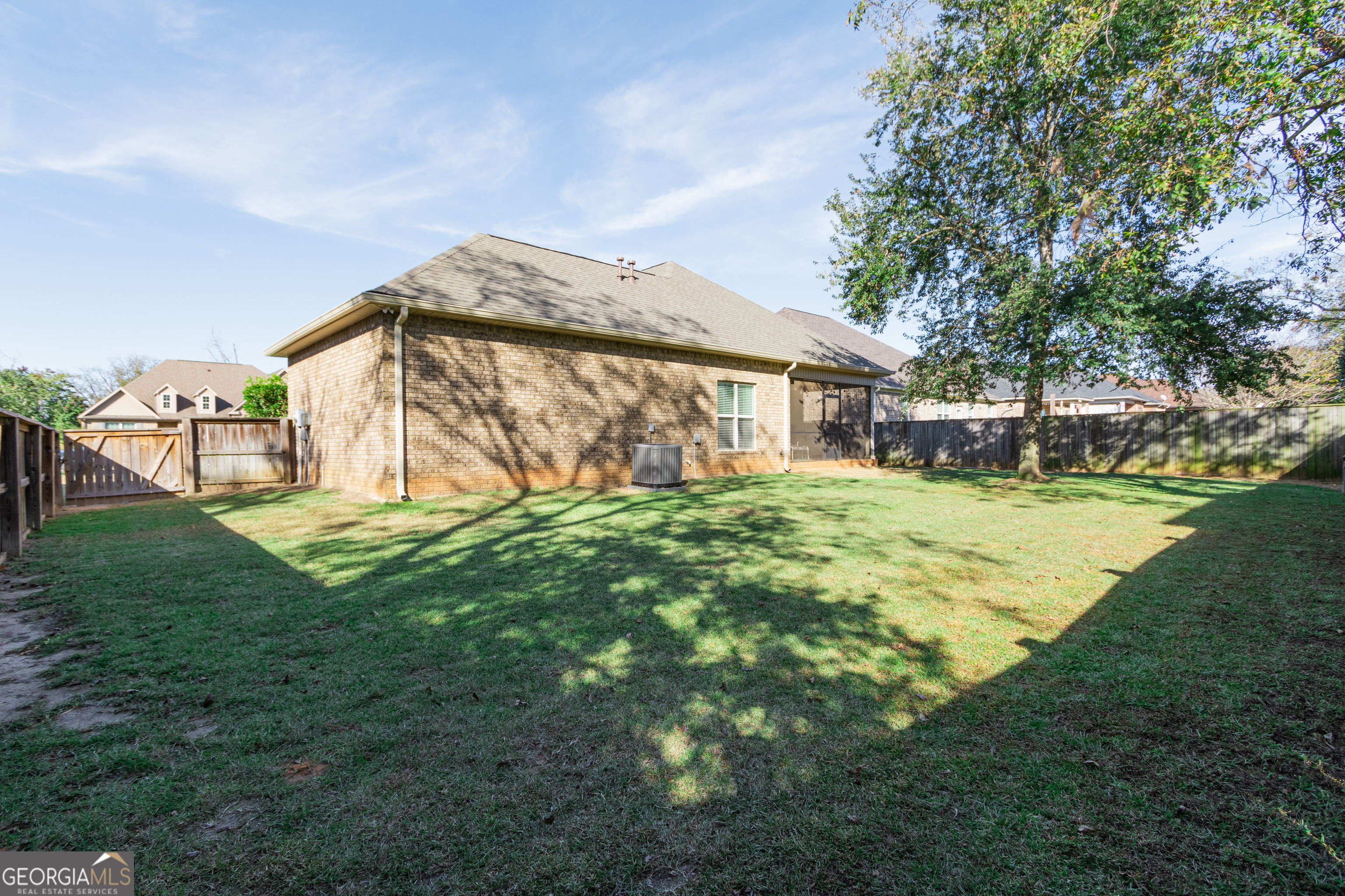 135 Parkview Grove Kathleen, GA 31047 - Photo 5 of 35 a view of a house with a yard