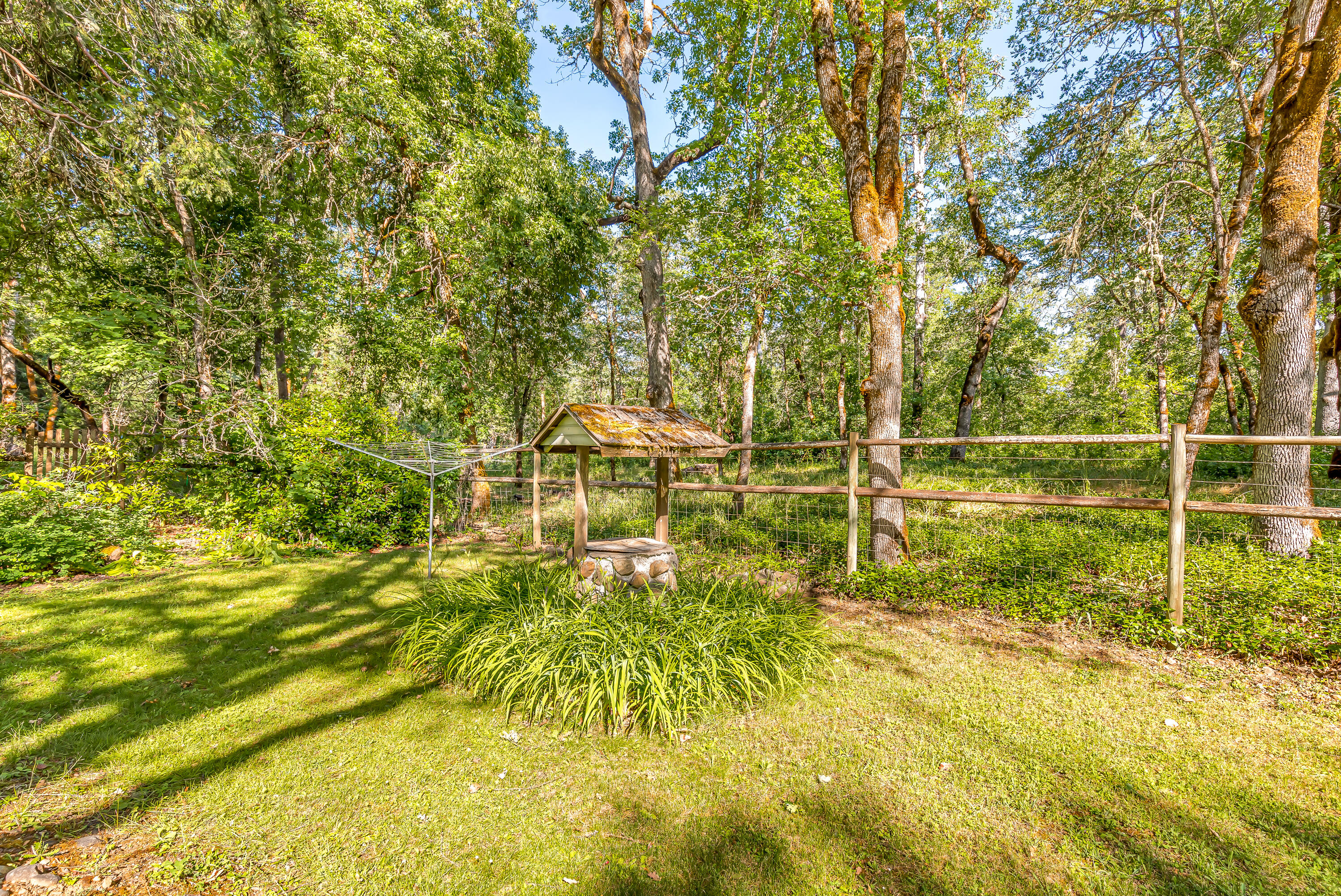 211 Beecher Road Wolf Creek, OR 97497 - Photo 32 of 62 9R9A7444