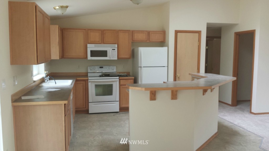 1570 East Grapeview Loop Road Grapeview, WA 98546 - Photo 4 of 22 Gallery Image 4