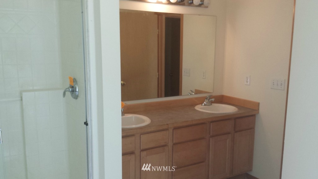 1570 East Grapeview Loop Road Grapeview, WA 98546 - Photo 10 of 22 Gallery Image 10