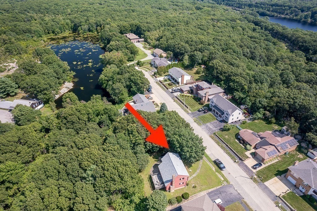 32 Reservoir Road Gloucester, MA 01930 - Photo 4 of 26 Gallery Image 4
