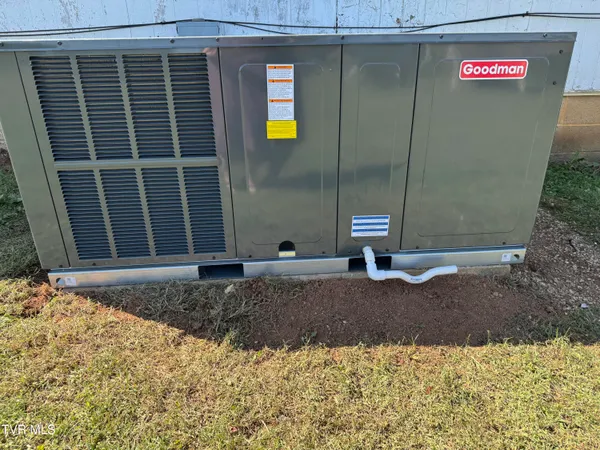 $127,700 | 1598 Hickory Flts Road, Pennington Gap, VA 24277