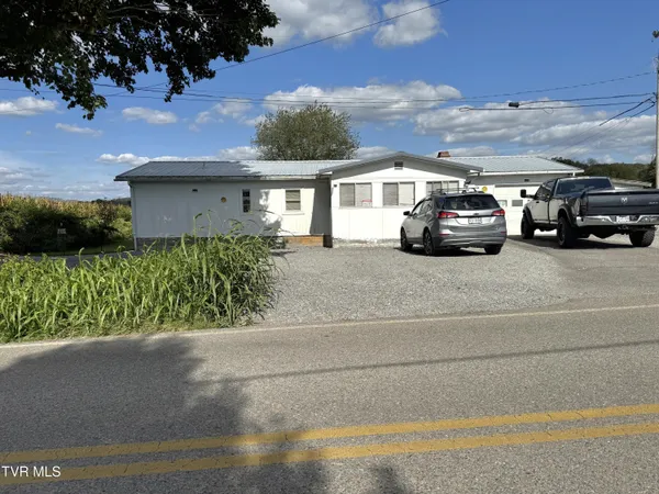 $127,700 | 1598 Hickory Flts Road, Pennington Gap, VA 24277