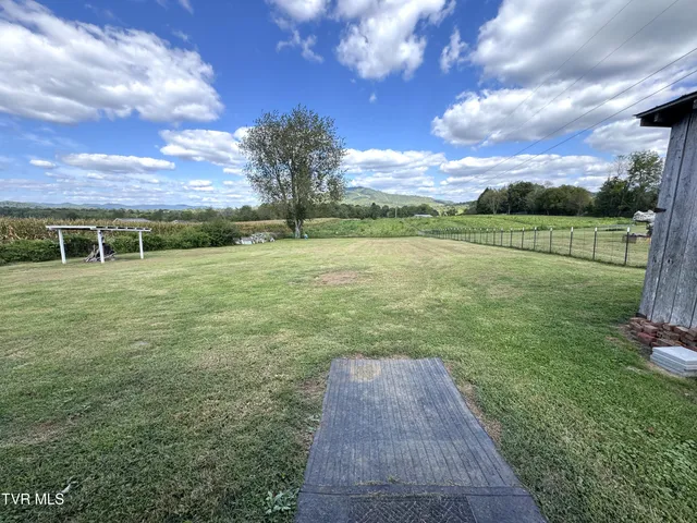 $127,700 | 1598 Hickory Flts Road, Pennington Gap, VA 24277