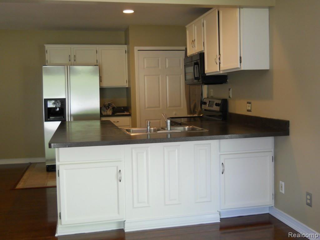 5577 Copley Square Road Grand Blanc, MI 48439 - Photo 11 of 18 DSCN1019.jpg