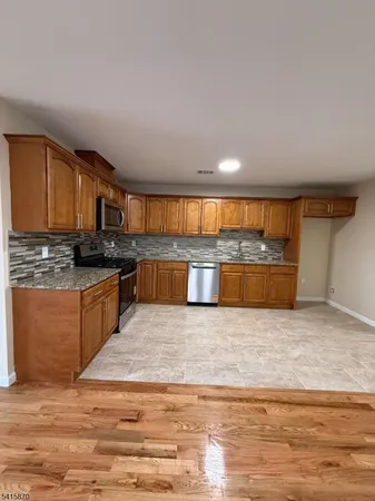 $2,600 | 50 Delaware Street, Elizabeth Port, NJ 07206