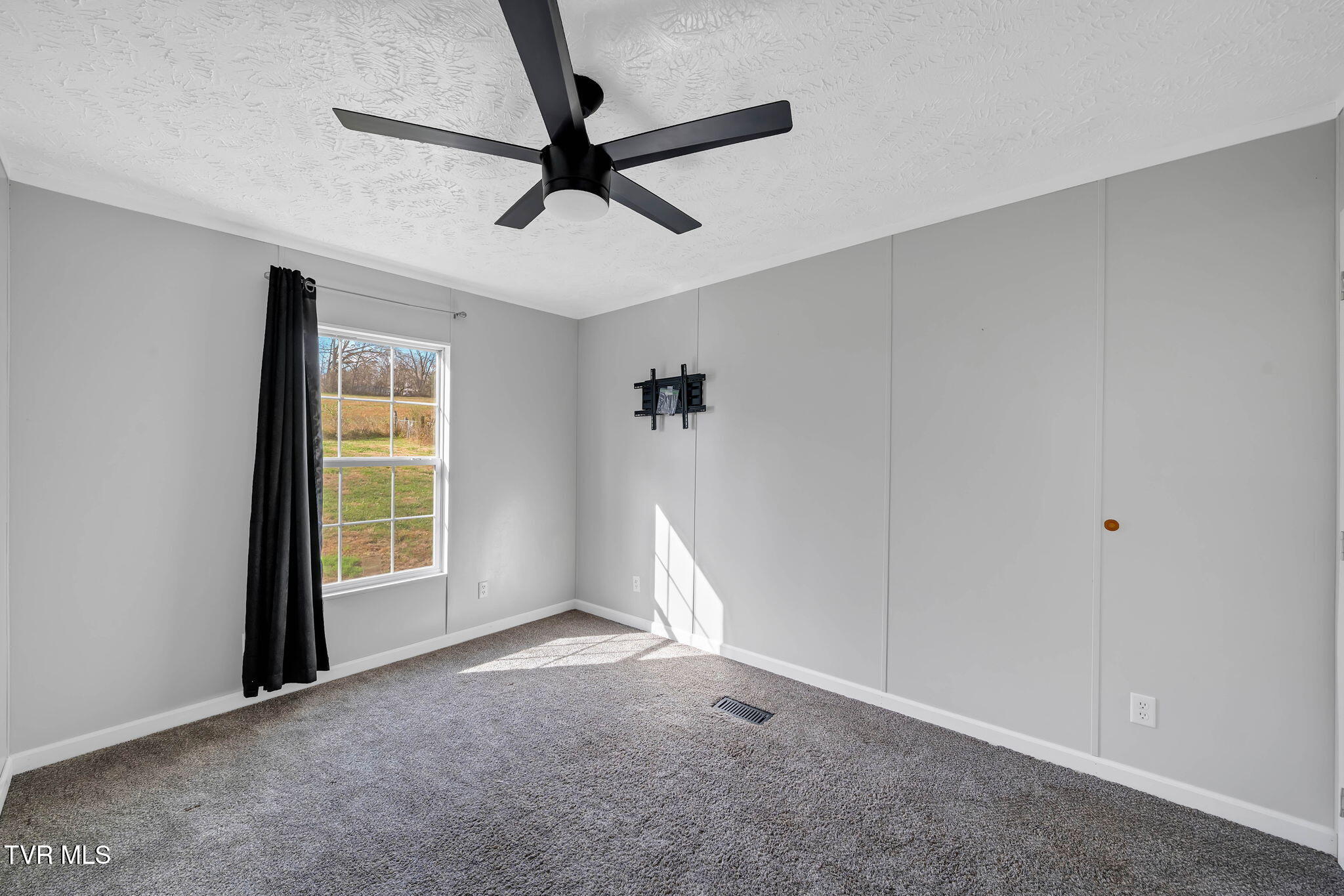 85 Mt Carmel Road Mosheim, TN 37818 - Photo 16 of 23 16-web-or-mls-85 Mt Carmel Rd-16