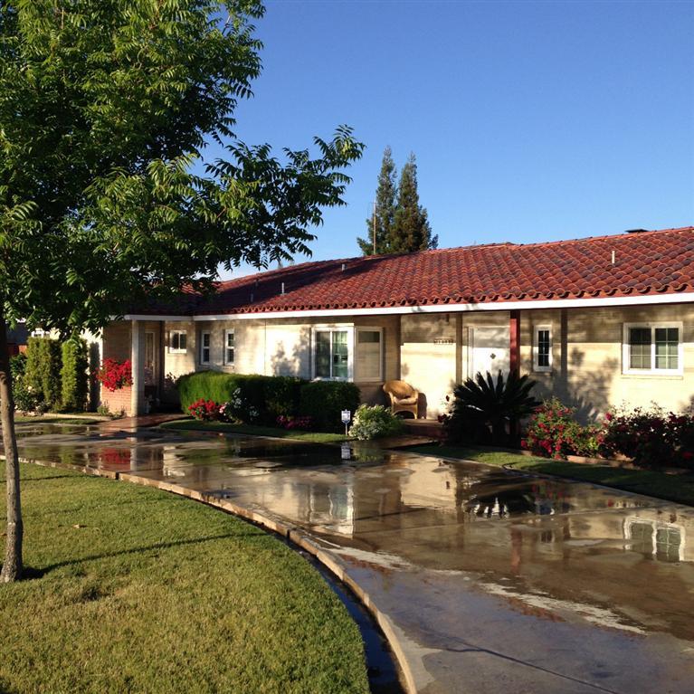 1352 North Reed Avenue Reedley, CA 93654 - Photo 1 of 43