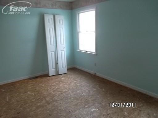945 State Road Fenton, MI 48430 - Photo 8 of 9 20166490-7.JPG