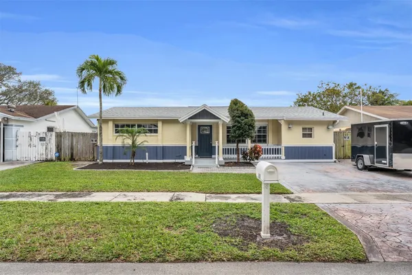 $4,000 | 9860 Northwest 3rd Street, Pembroke Pines, FL 33024