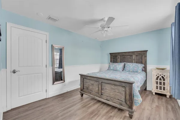 $4,000 | 9860 Northwest 3rd Street, Pembroke Pines, FL 33024