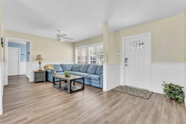 $4,000 | 9860 Northwest 3rd Street, Pembroke Pines, FL 33024