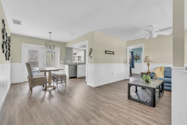 $4,000 | 9860 Northwest 3rd Street, Pembroke Pines, FL 33024