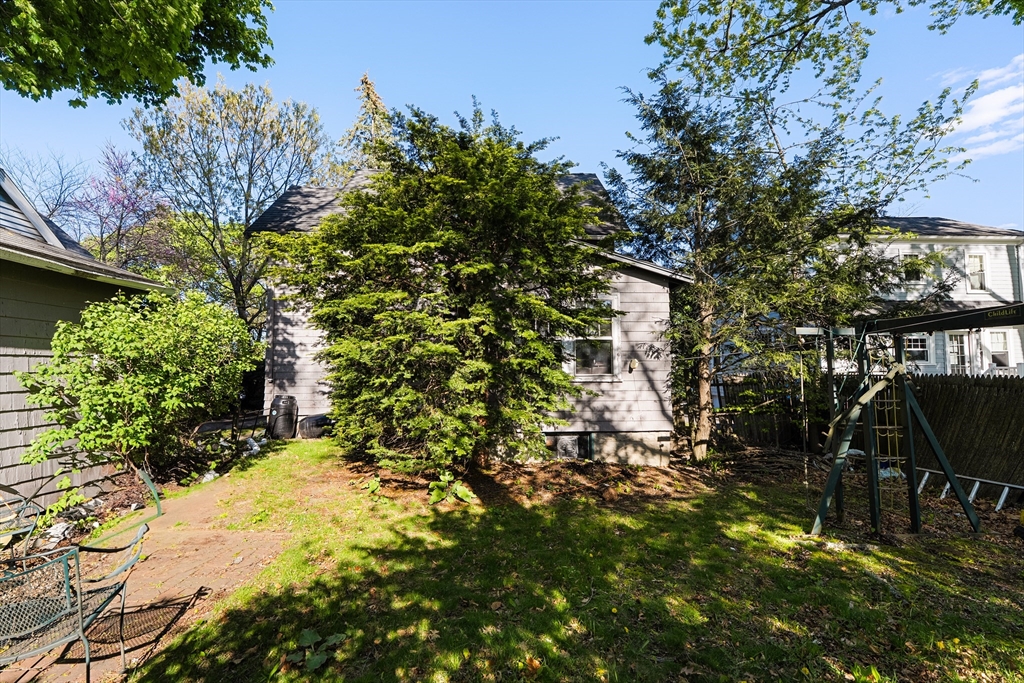 78 Webcowet Road Arlington, MA 02474 - Photo 8 of 11 Gallery Image 8