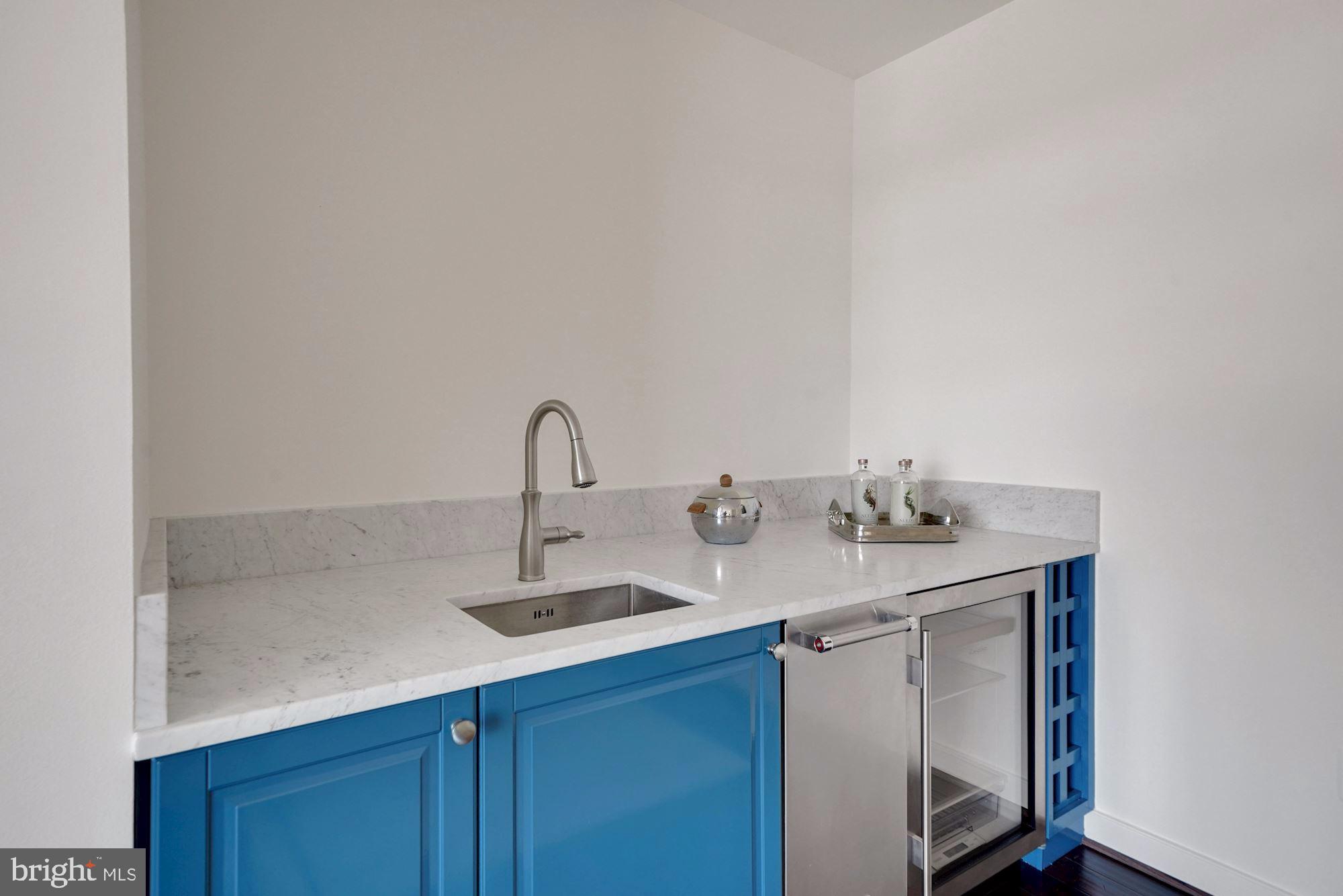 2425 L Street Northwest, Unit 908 Washington, DC 20037 - Photo 12 of 19