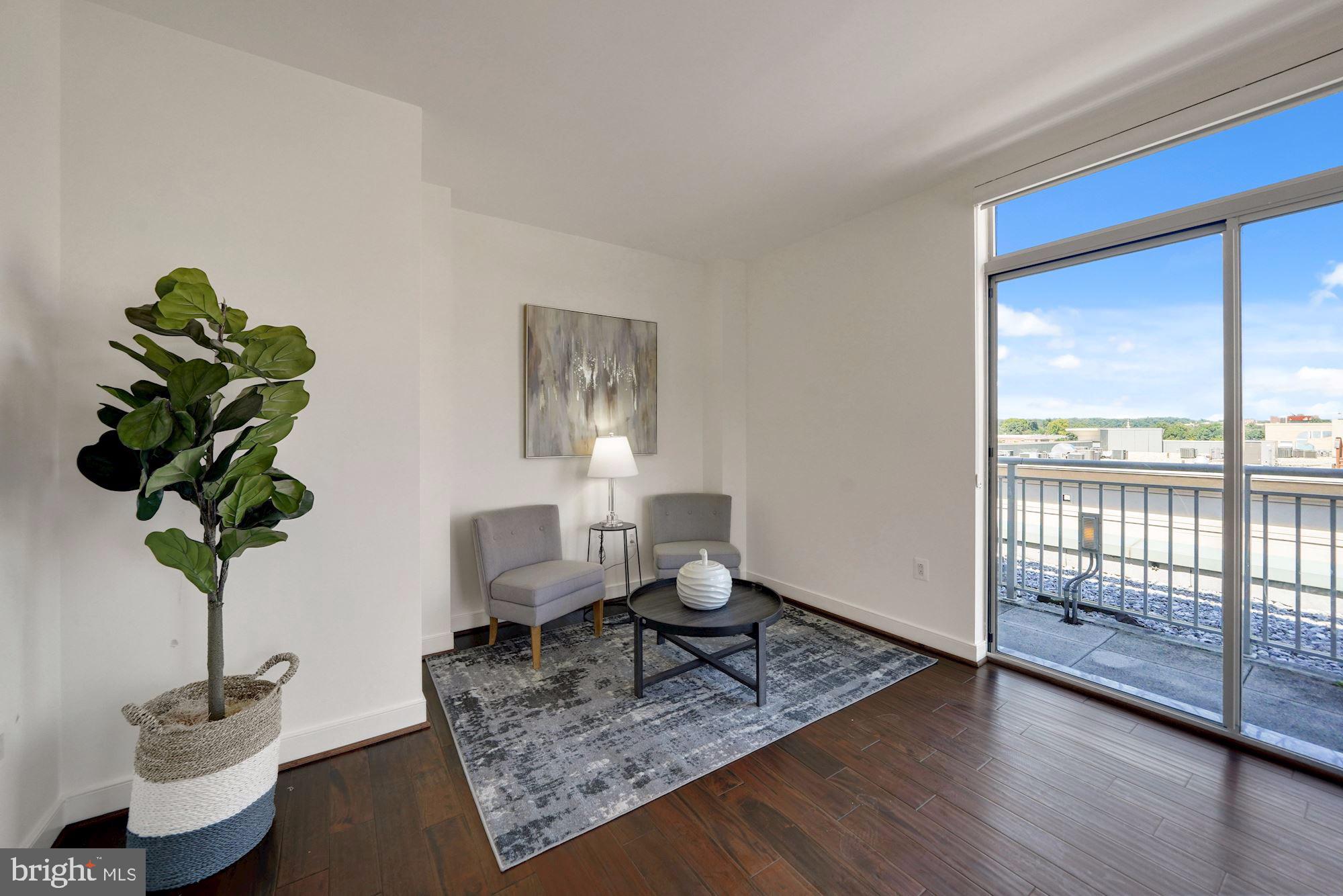 2425 L Street Northwest, Unit 908 Washington, DC 20037 - Photo 13 of 19