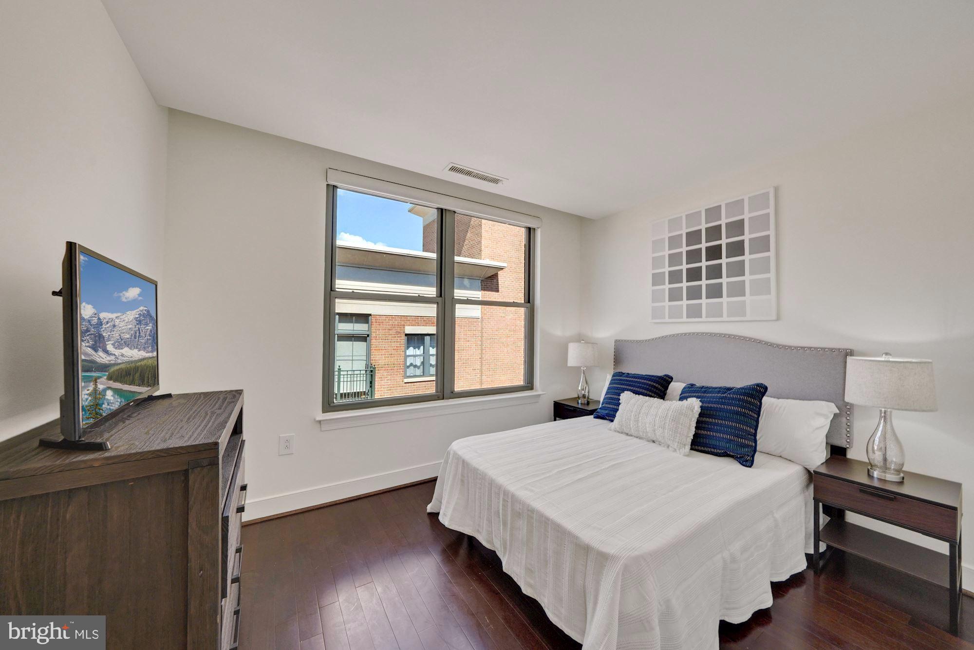 2425 L Street Northwest, Unit 908 Washington, DC 20037 - Photo 8 of 19