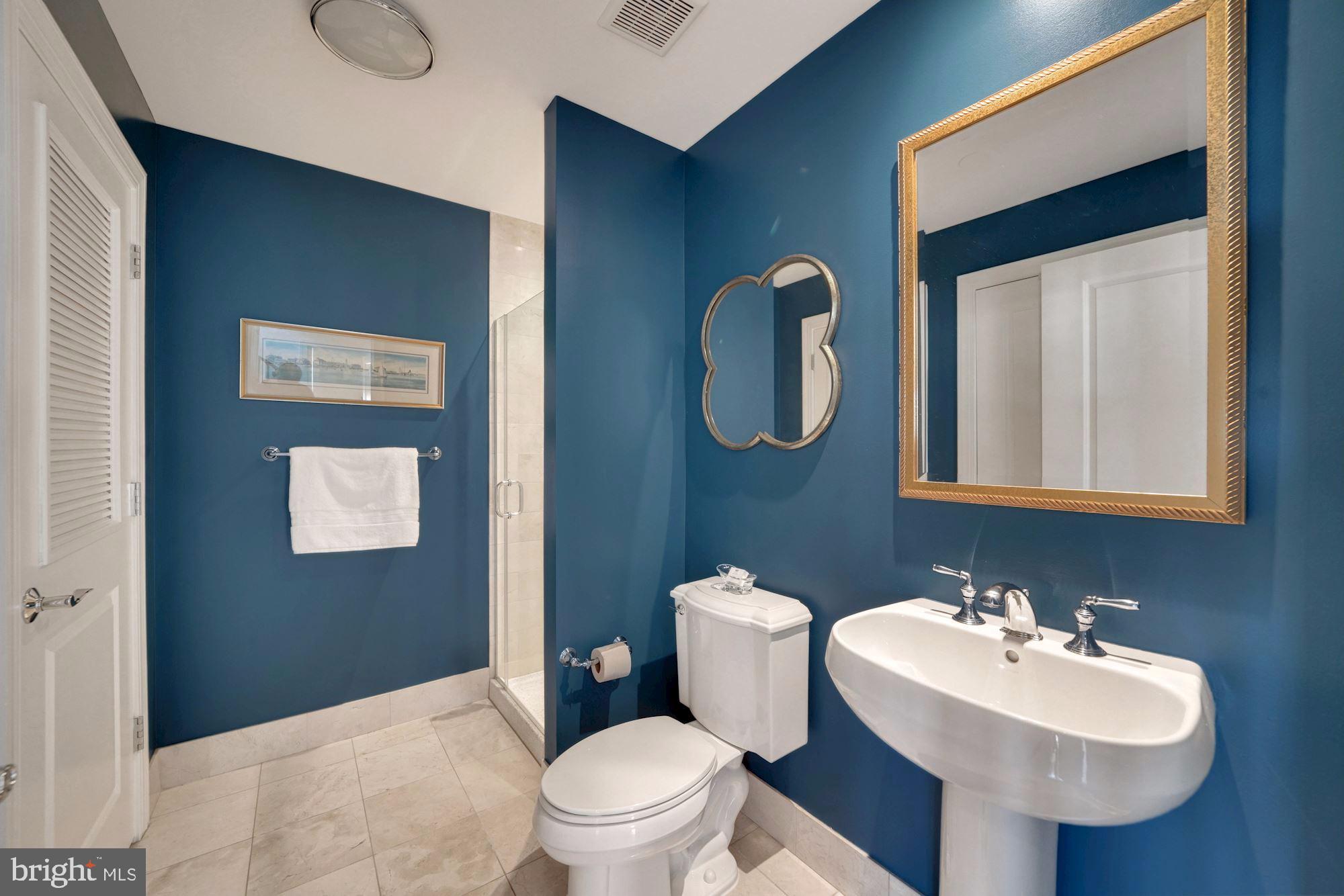 2425 L Street Northwest, Unit 908 Washington, DC 20037 - Photo 9 of 19