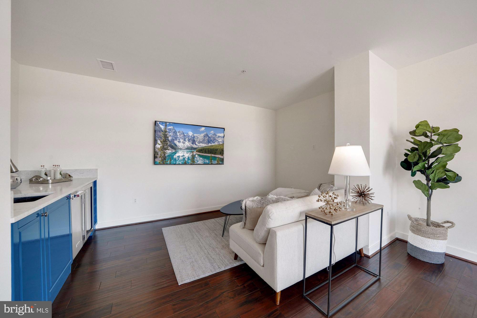 2425 L Street Northwest, Unit 908 Washington, DC 20037 - Photo 10 of 19