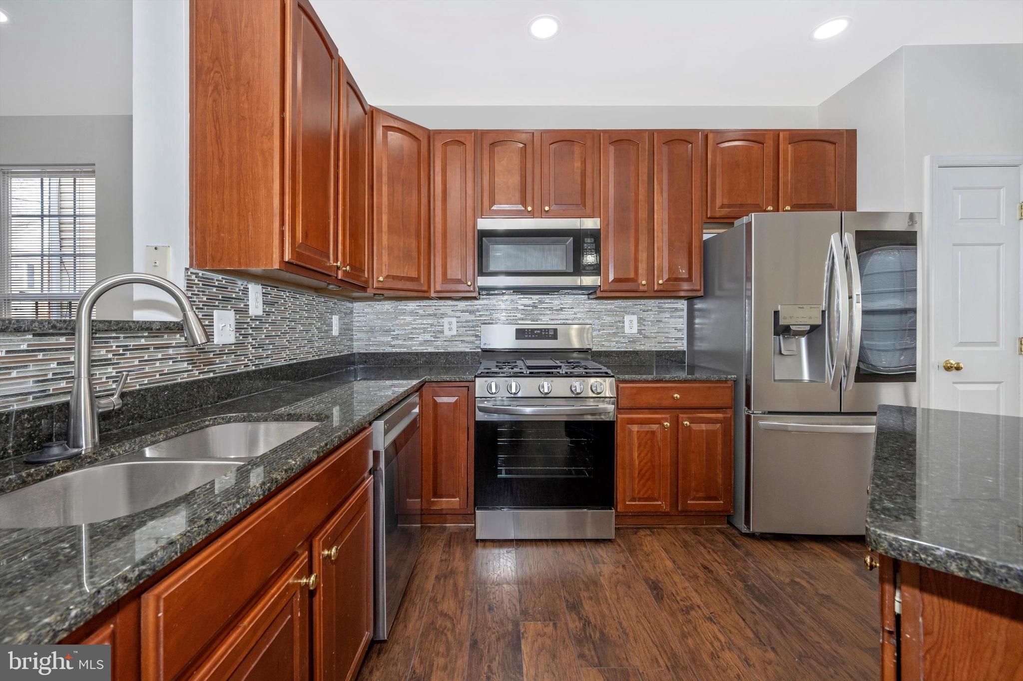 13924 Lullaby Road Germantown, MD 20874 - Photo 8 of 54 STAINLESS STEEL APPLIANCES BRAN NEW