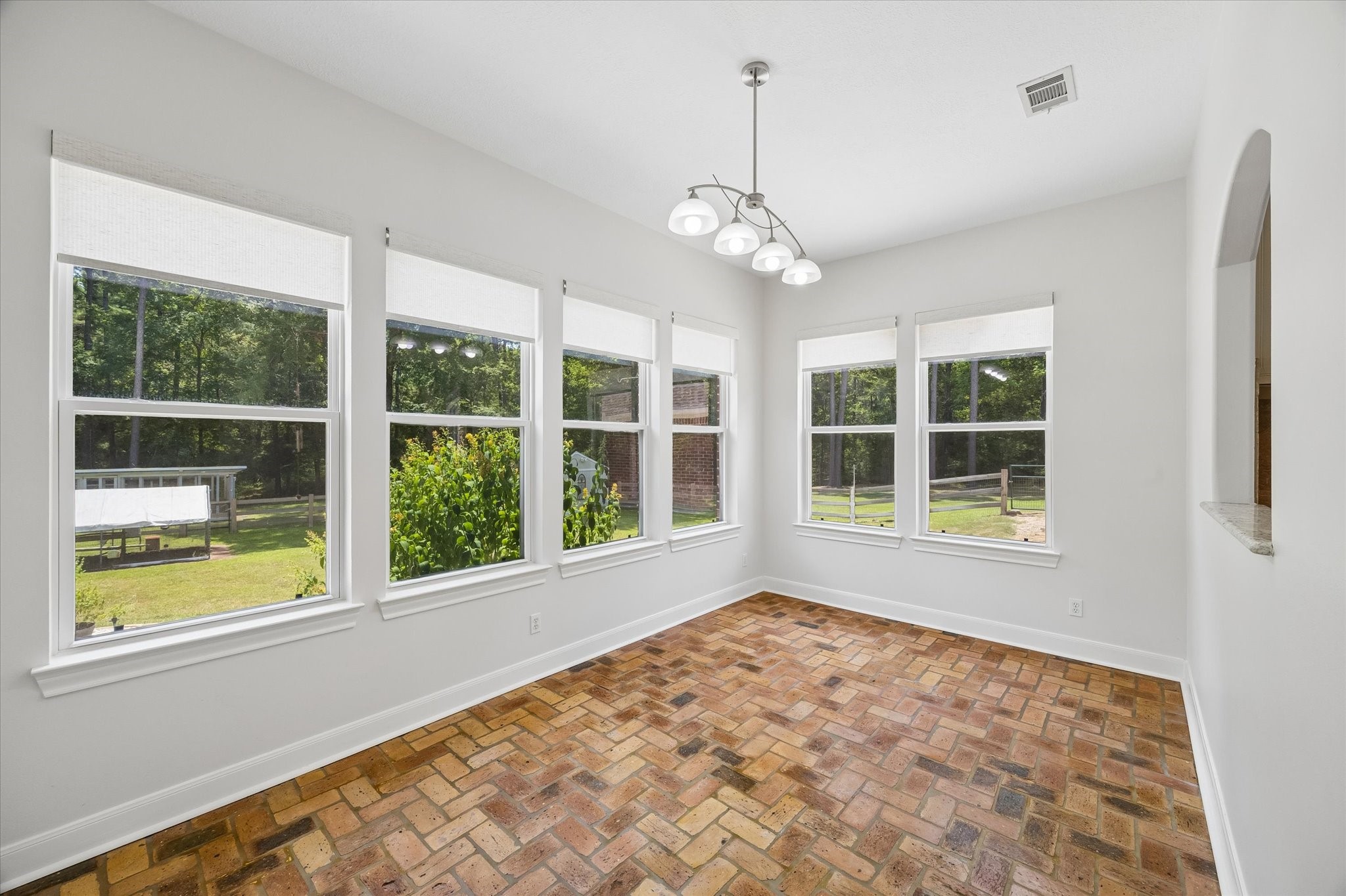 20103 Mahogany Ridge Drive Magnolia, TX 77355 - Photo 11 of 42 Gallery Image 11