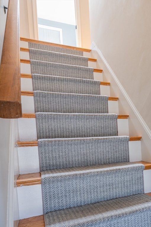 10 Richards Road Weymouth, MA 02189 - Photo 22 of 40