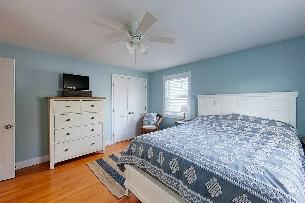 46 Allston Avenue Middletown, RI 02842 - Photo 8 of 20