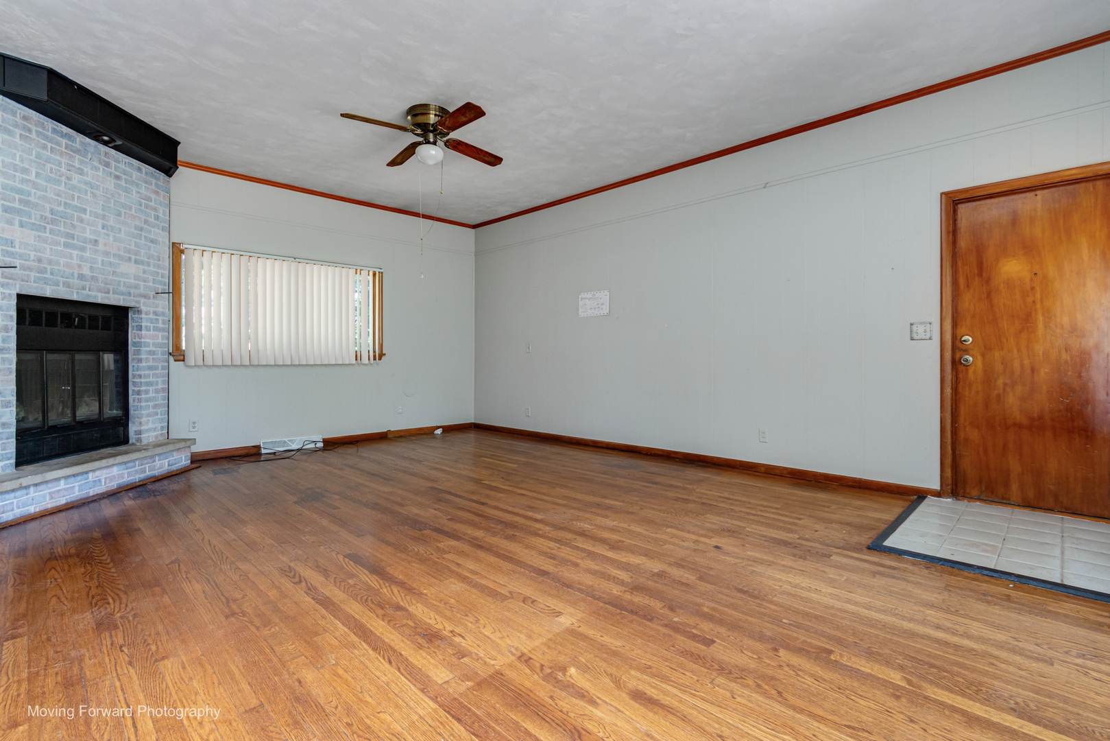 7S175 North Eola Road Aurora, IL 60502 - Photo 6 of 17
