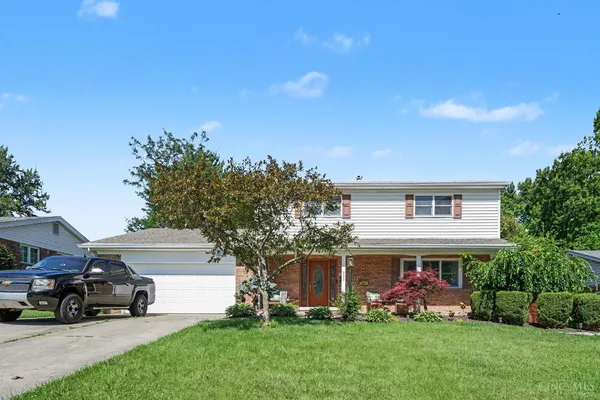 $379,900 | 3377 Greenmount Drive, Cincinnati, OH 45248