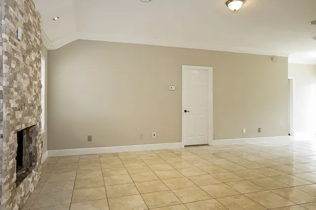 $1,595 | 1226 Dutch Street, Deer Park, TX 77536