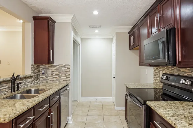 $1,595 | 1226 Dutch Street, Deer Park, TX 77536