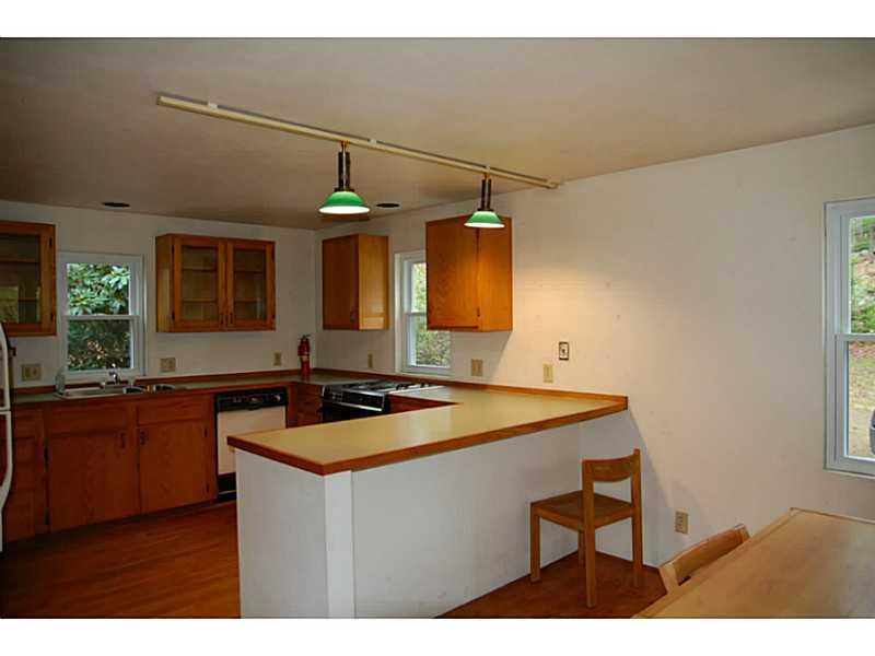 16 Twin Pines Ridge Harpswell, ME 04066 - Photo 5 of 19 Kitchen.