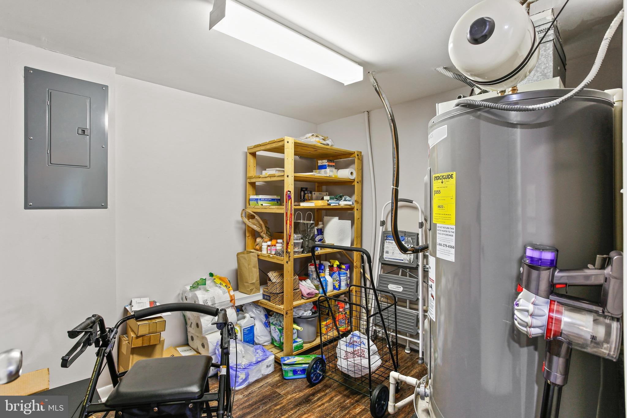 4 Candlemaker Court, Unit 301 Baltimore, MD 21208 - Photo 26 of 32 a room with gym equipment