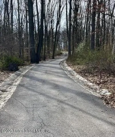 $225,000 | 1100 Clove Road, Unit 2N | Silver Lake