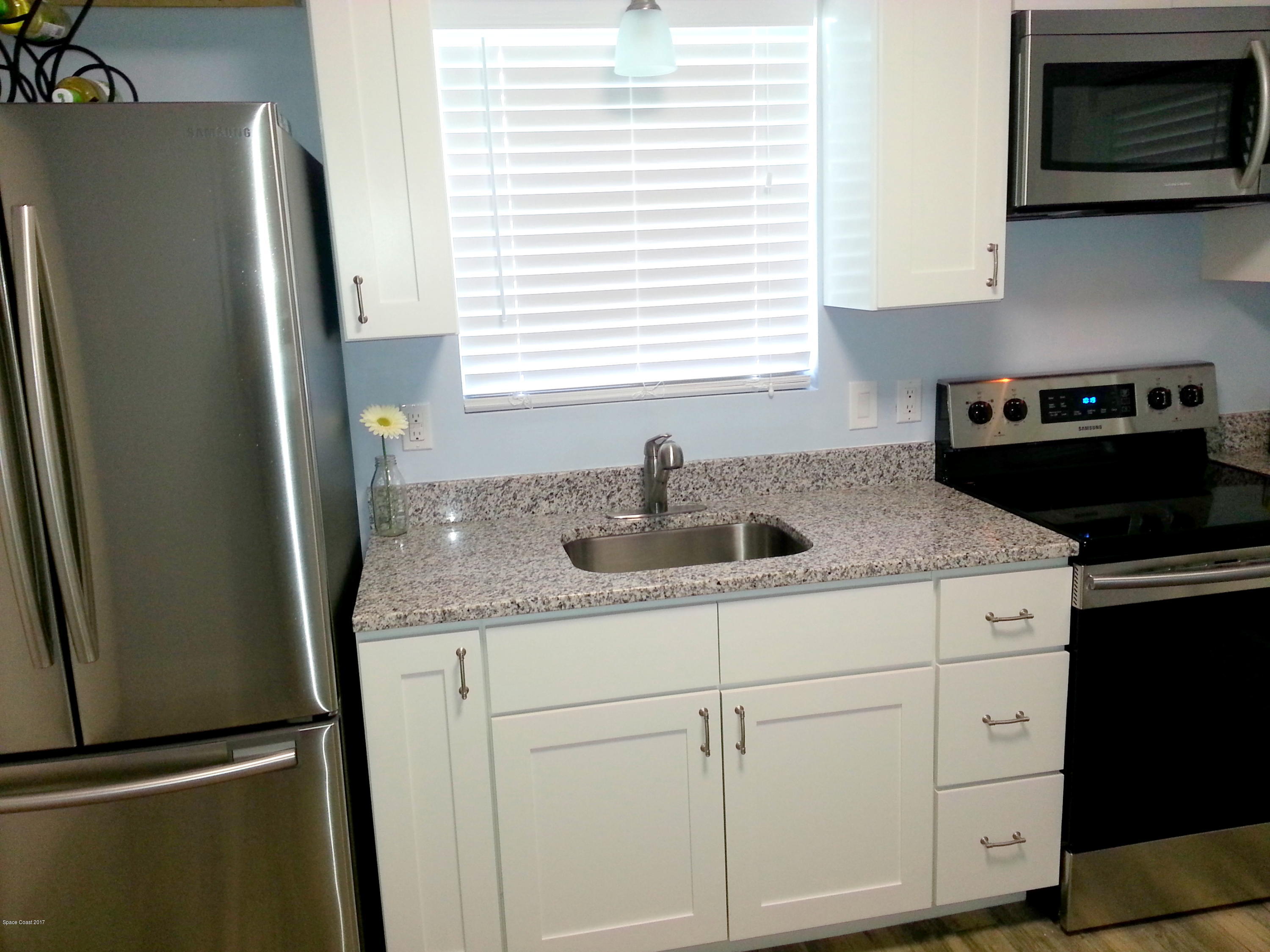 1020 Cherokee Road Southeast Palm Bay, FL 32909 - Photo 10 of 28 Deep Single Sink