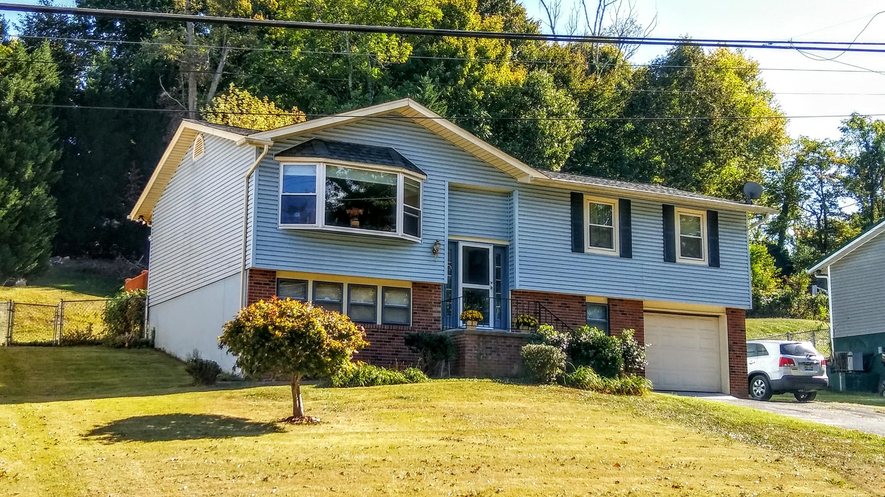 718 Taylor Road Knoxville, TN 37920 - Photo 2 of 31 20161010_152550_HDR