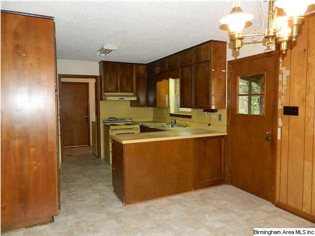 8983 Jade Lake Road West Pinson, AL 35126 - Photo 5 of 19