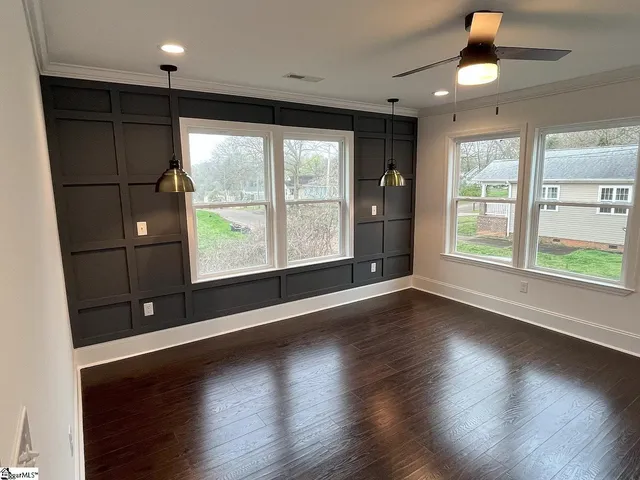 $2,300 | 305 Averill Street, Greenville, SC 29601